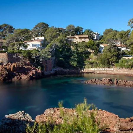 Ideal Centre-ville St-raphael, Climatise, Proche Et Commerces, Balcon, Wi-fi, Parking Optionnel - Fr-1-466a-35