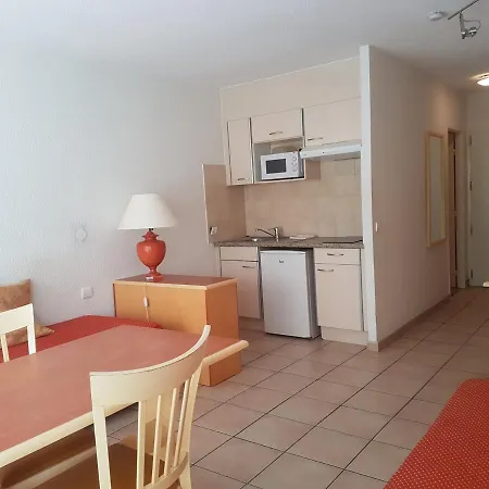 Ideal Centre-ville St-raphael, Climatise, Proche Et Commerces, Balcon, Wi-fi, Parking Optionnel - Fr-1-466a-35 Apartment *