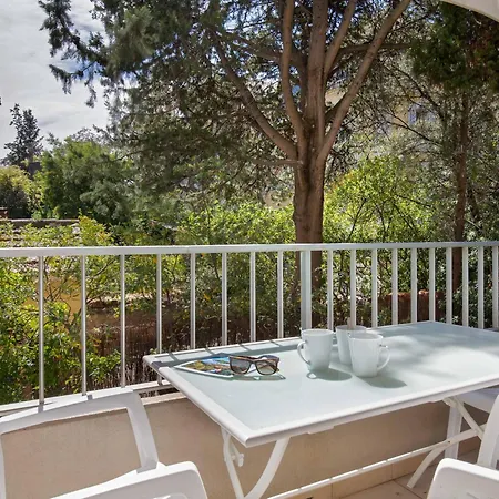 Апартаменти Ideal Centre-ville St-raphael, Climatise, Proche Et Commerces, Balcon, Wi-fi, Parking Optionnel - Fr-1-466a-35 *