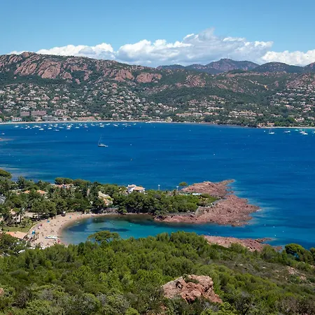 Ideal Centre-ville St-raphael, Climatise, Proche Et Commerces, Balcon, Wi-fi, Parking Optionnel - Fr-1-466a-35 Saint-Raphael (Var)