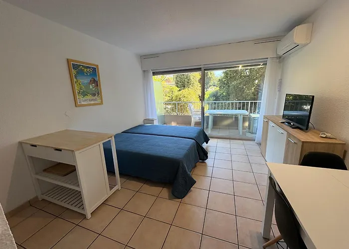 Ideal Centre-ville St-raphael, Climatise, Proche Et Commerces, Balcon, Wi-fi, Parking Optionnel - Fr-1-466a-35 Saint-Raphaël