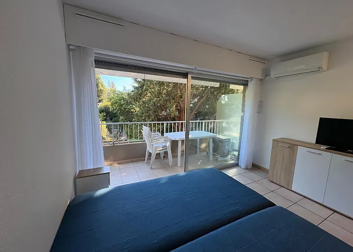 Ideal Centre-ville St-raphael, Climatise, Proche Et Commerces, Balcon, Wi-fi, Parking Optionnel - Fr-1-466a-35 Апартаменти *